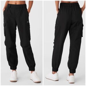 New Alo Yoga Black Break Line Celana Jogger Cargo Pants Relaxed Sz L